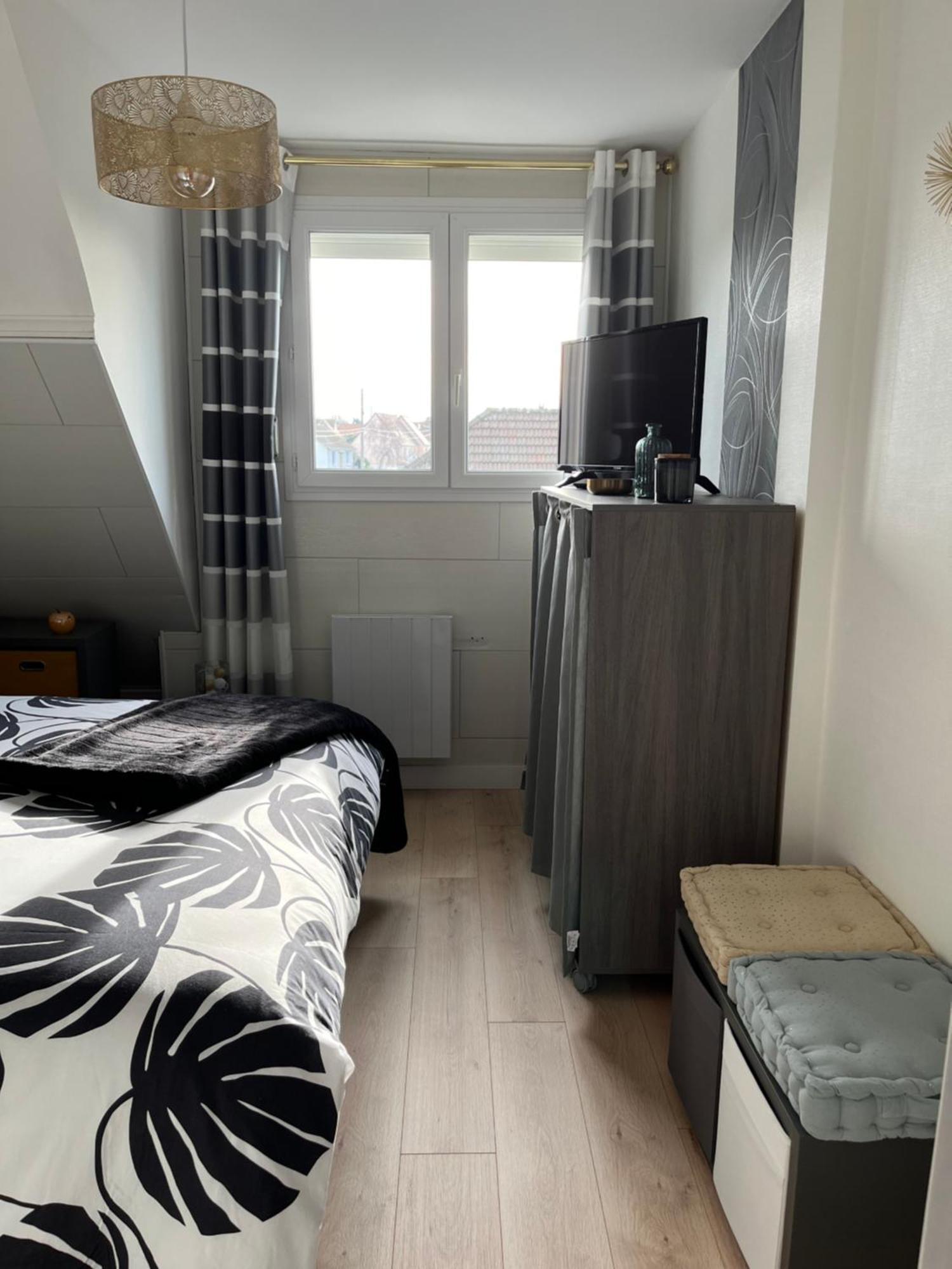 Maison A 700M De La Plage Courseulles-sur-Mer Bagian luar foto